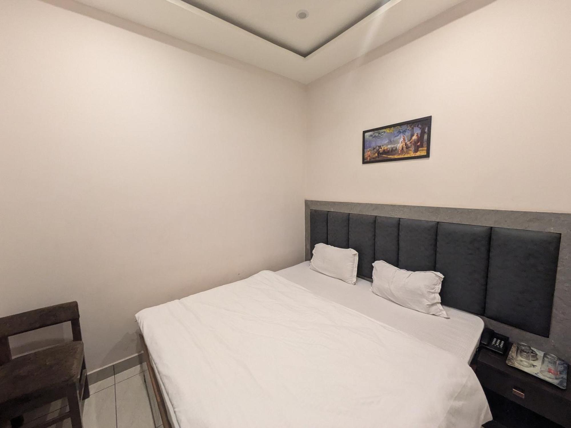Kishori Vatika Hotel Ramnagar  Buitenkant foto