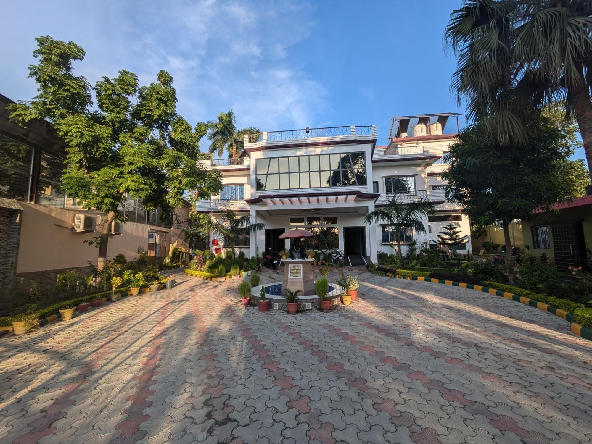 Kishori Vatika Hotel Ramnagar  Buitenkant foto